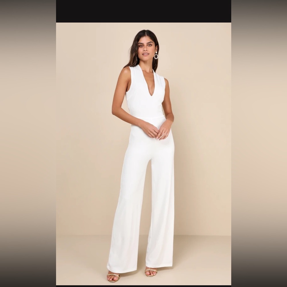 Unworn Lulus white jumpsuit